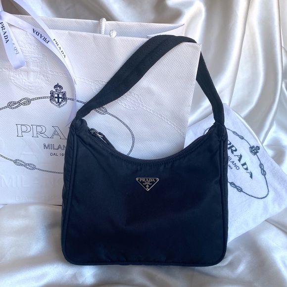 prada ykk zipper
